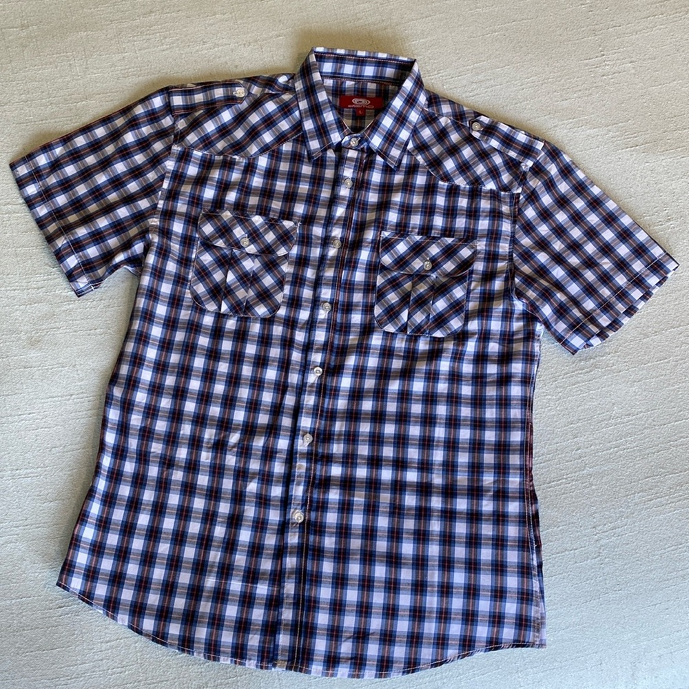 ⚾️ NWOT Demo brand button up short sleeve
